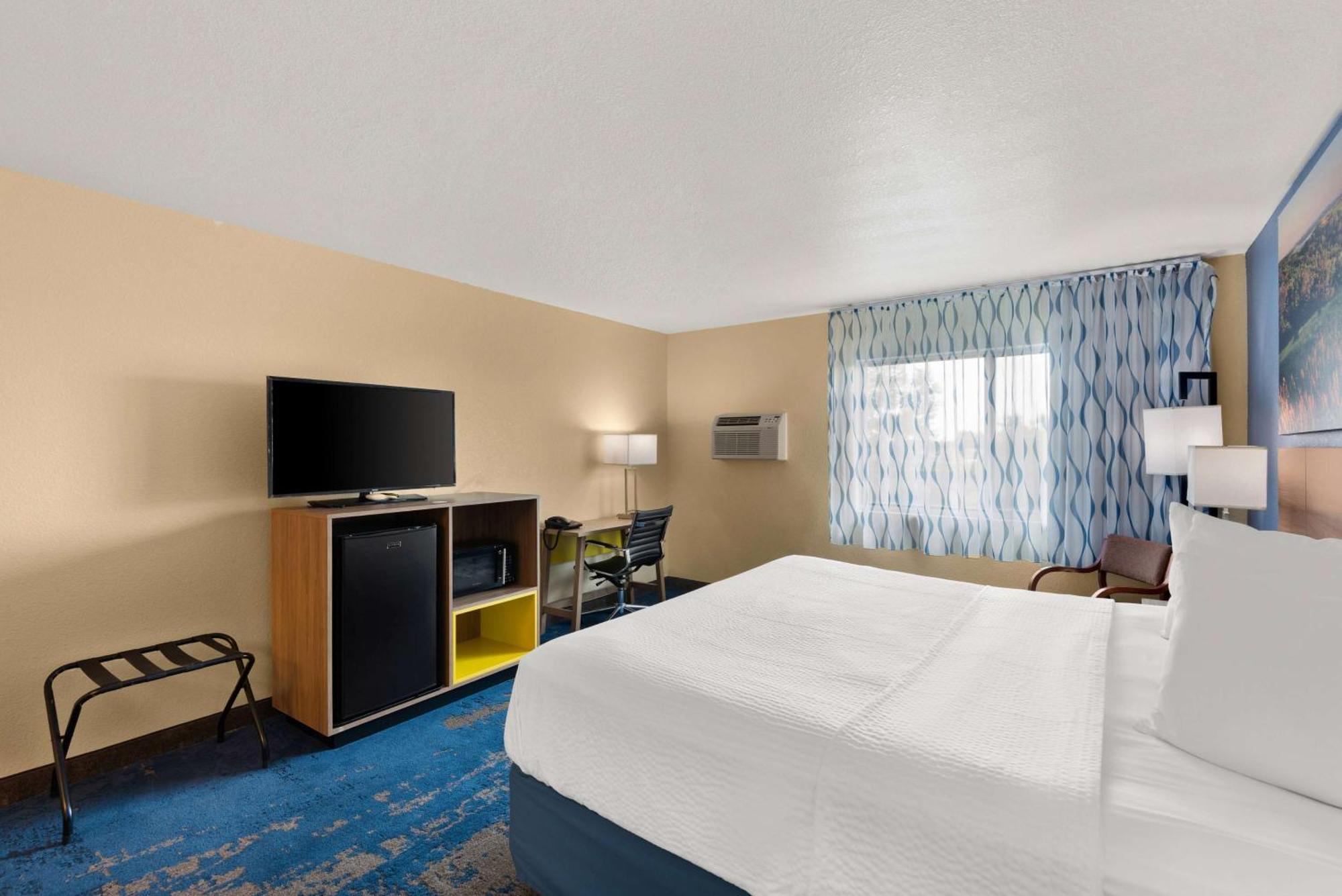 Days Inn By Wyndham Newton Buitenkant foto